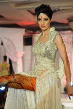 at Grand fashion Extravaganza Show Ignite in J W Marriott, Mumbai on 8th Nov 2012,1 (199).JPG