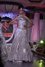 at Grand fashion Extravaganza Show Ignite in J W Marriott, Mumbai on 8th Nov 2012,1 (21).JPG