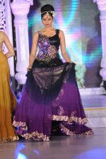 at Grand fashion Extravaganza Show Ignite in J W Marriott, Mumbai on 8th Nov 2012,1 (229).JPG