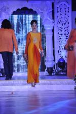 at Grand fashion Extravaganza Show Ignite in J W Marriott, Mumbai on 8th Nov 2012,1 (41).JPG