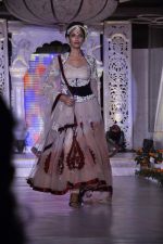 at Grand fashion Extravaganza Show Ignite in J W Marriott, Mumbai on 8th Nov 2012,1 (80).JPG