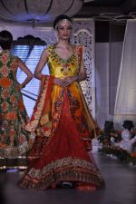 at Grand fashion Extravaganza Show Ignite in J W Marriott, Mumbai on 8th Nov 2012,1 (84).JPG