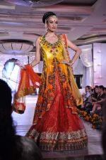 at Grand fashion Extravaganza Show Ignite in J W Marriott, Mumbai on 8th Nov 2012,1 (85).JPG
