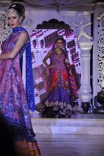 at Grand fashion Extravaganza Show Ignite in J W Marriott, Mumbai on 8th Nov 2012,1 (90).JPG