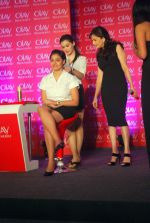 Madhuri Dixit launches Olay Wrinkle revolution Complex Cream in Mumbai on 9th Nov 2012 (10).JPG