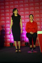 Madhuri Dixit launches Olay Wrinkle revolution Complex Cream in Mumbai on 9th Nov 2012 (14).JPG