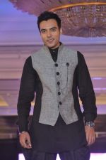 Model walk the ramp at Umeed-Ek Koshish charitable fashion show in Leela hotel on 9th Nov 2012,1 (45).JPG