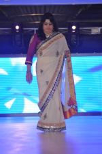 Model walk the ramp at Umeed-Ek Koshish charitable fashion show in Leela hotel on 9th Nov 2012,1 (52).JPG