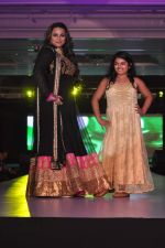 Model walk the ramp at Umeed-Ek Koshish charitable fashion show in Leela hotel on 9th Nov 2012.1 (2).JPG