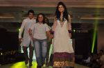 Model walk the ramp at Umeed-Ek Koshish charitable fashion show in Leela hotel on 9th Nov 2012.1 (61).JPG
