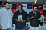Ranbir Kapoor, Siddharth Roy Kapur, Anurag Basu at Barfi Dvd Launch in Reliance, Mumbai on 9th Nov 2012 (22).JPG