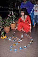 Rakhi Sawant celeberates Diwali with family in Andheri, Mumbai on 11th Nov 2012 (11).JPG