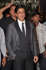 Shahrukh Khan at the Wedding reception of Navin and Mahek Shetty in Mumbai on 11th Nov 2012 (8).JPG