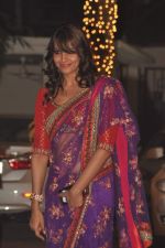 Bipasha Basu at Big B_s Diwali bash in Mumbai on 13th Nov 2012 (185).JPG
