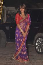 Bipasha Basu at Big B_s Diwali bash in Mumbai on 13th Nov 2012 (187).JPG
