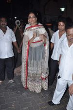 Sonam Kapoor celebrates Diwali in Mumbai on 13th Nov 2012 (58).JPG