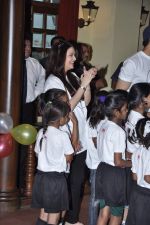 Aishwarya Rai Bachchan at Magic Bus event on the occasion of Children_s day in MCA on 14th Nov 2012 (36).JPG