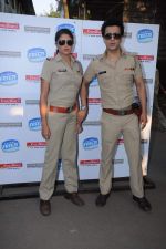 Kavita Kaushik, Aamir Ali at FIR on location in esselworld, Mumbai on 16th Nov 2012 (1).JPG