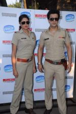 Kavita Kaushik, Aamir Ali at FIR on location in esselworld, Mumbai on 16th Nov 2012 (242).JPG