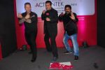 James & Chitah Y Shetty with Sanjay Gokal in stunt mood at the launch of Hollywood Action Unit ACTIONTEK INDIA in Novatel, Juhu, Mumbai on 17th Nov 2012.JPG