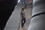Emraan Hashmi snapped on location at Goregaon station in Mumbai on 21st Nov 2012 (10).JPG