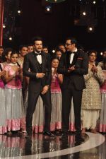 Manish Paul at India_s Got Talent grand finale in Filmcity, Mumbai on 21st Nov 2012 (59).JPG