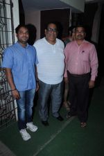 Satish Kaushik snapped at Ketnav, Bandra, Mumbai on 25th Nov 2012 (6).JPG