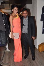 Pia Trivedi at Atosa preview for designer Gaurav Gupta and Kanika Saluja in Mumbai on 27th Nov 2012 (133).JPG