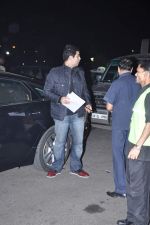 Karan Johar snapped as he leaves for Mackerech Festival in Mumbai on 29th Nov 2012 (2).JPG