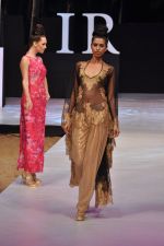 Model walk the ramp for Neeta Lulla Show at IRFW 2012 Day 2 in Goa on 29th Nov 2012 (6).JPG