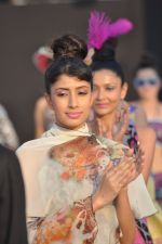 Model walk the ramp for Fatima Khan Show at IRFW 2012 in Goa on 1st Dec 2012 (21).JPG