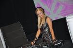 Paris Hilton play the perfect DJ at IRFW 2012 on 1st Dec 2012 (15).JPG