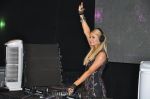 Paris Hilton play the perfect DJ at IRFW 2012 on 1st Dec 2012 (16).JPG