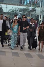 Paris Hilton arrives at Mumbai airport on 3rd Dec 2012 (8).JPG