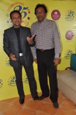 Gulshan Grover at Suhas Awchat_s Goa Portuguesa celebrates 25 years in Mahim, Mumbai on 3rd Dec 2012 (90).JPG