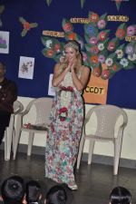 Paris Hilton visits Ashray orphanage in Bandra, Mumbai on 3rd Dec 2012 (23).JPG
