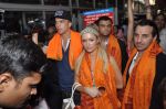 Paris Hilton visits Siddhivinayak Temple in Mumbai on 3rd Dec 2012 (23).JPG