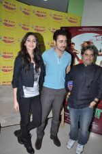 Anushka Sharma, Imran Khan, Vishal Bharadwaj at Radio Mirchi in Mumbai on 4th Dec 2012 (58).JPG