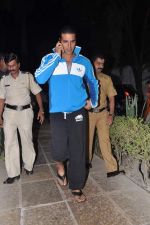 Akshay Kumar on the sets of Big Boss in Lonavla, Mumbai on 7th Dec 2012 (72).JPG
