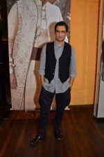 Sanjay Suri at the launch of Anita Dongre_s latest menswear collection in Palladium, Mumbai on 11th Dec 2012 (92).JPG