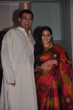 Vidya Balan and Siddharth Roy Kapur_s wedding bash for family in Juhu, Mumbai on 11th Dec 2012 (41).JPG
