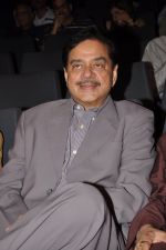 Shatrughan Sinha at Madhushre concert in St Andrews, Mumbai on 15th Dec 2012 (43).JPG