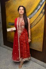 Juhi Chawla at Durga jasraj_s daughter Avani_s wedding reception with Puneet in Mumbai on 16th Dec 2012 (48).JPG