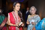 Juhi Chawla at Durga jasraj_s daughter Avani_s wedding reception with Puneet in Mumbai on 16th Dec 2012 (53).JPG