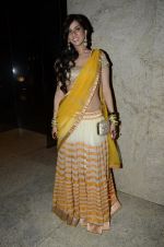 Nishka Lulla at Durga jasraj_s daughter Avani_s wedding reception with Puneet in Mumbai on 16th Dec 2012 (7).JPG