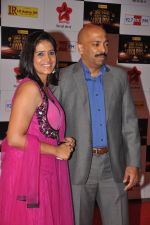 Sonali Kulkarni at Big Star Awards red carpet in Mumbai on 16th Dec 2012,1 (6).JPG