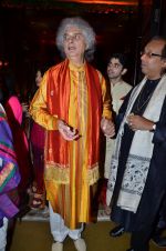 at Durga jasraj_s daughter Avani_s wedding reception with Puneet in Mumbai on 16th Dec 2012 (79).JPG