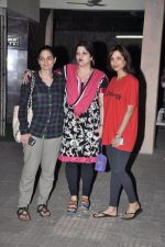 Alvira Khan, Malaika Arora Khan at Dabangg 2 screening in Ketnav, Mumbai on 19th Dec 2012,1 (54).JPG