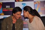 Deepika Padukone, Shahrukh Khan at Zee Cine Awards press meet in Panchgani, Mumbai on 19th Dec 2012 (9).jpg