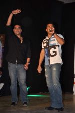 Salman Khan, Arbaaz Khan at Dabangg 2 premiere in PVR, Mumbai on 20th Dec 2012 (26).JPG